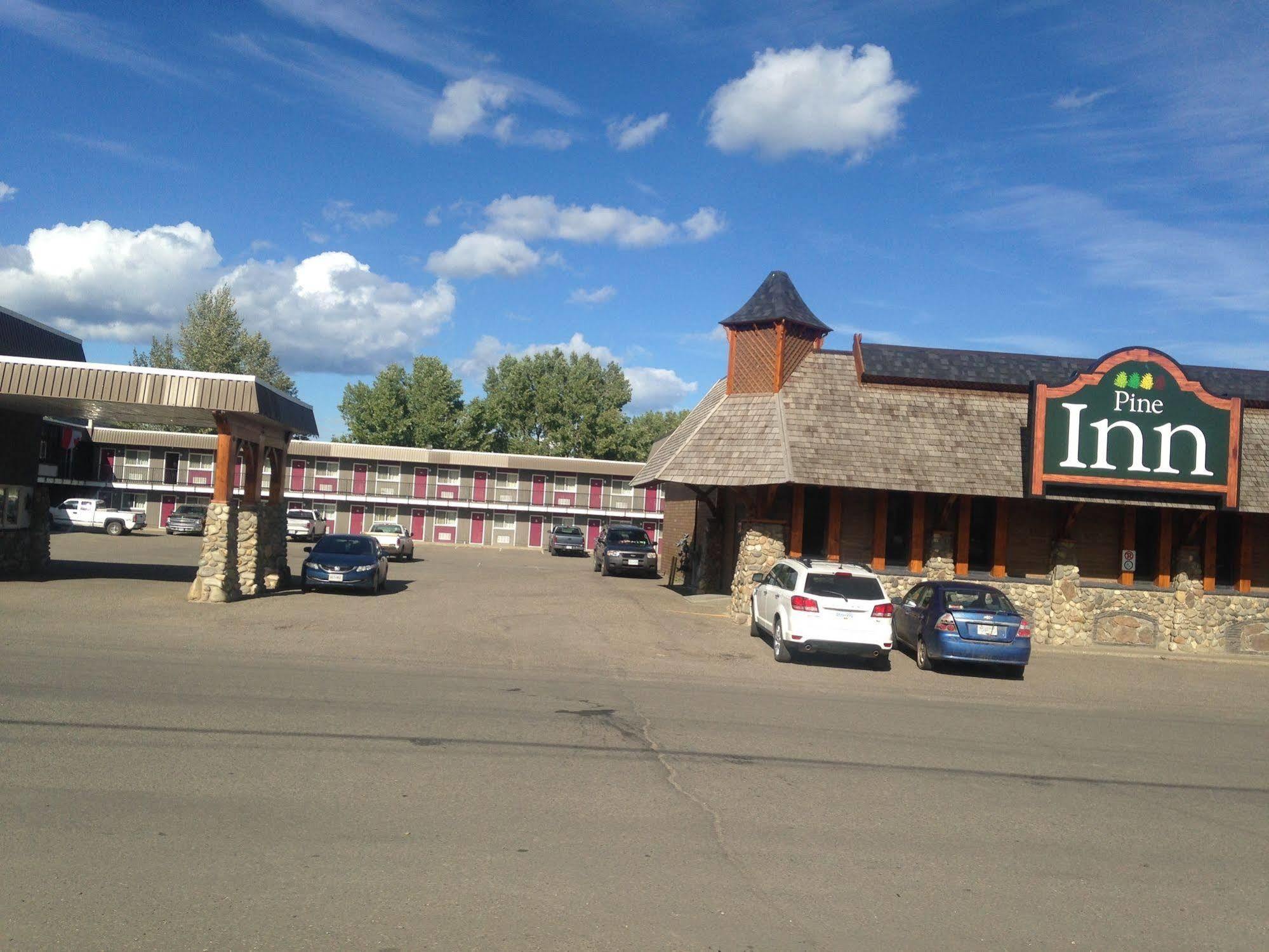 The Pine Inn Chetwynd Dış mekan fotoğraf